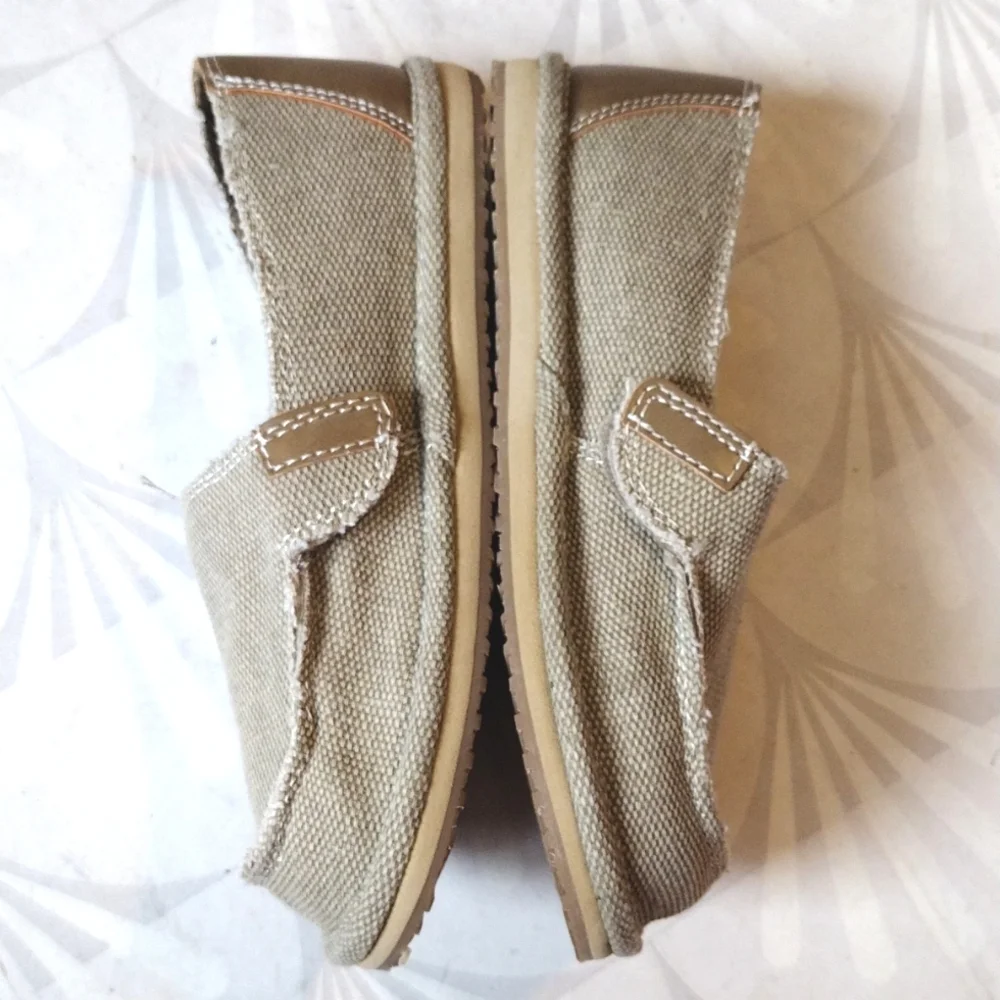 Like New Place Tan Canvas Shoes